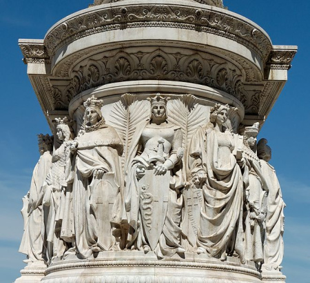 Representation of the cities of Italy, pedestal of the statue of Vittorio-Emmanuele II on the Vittoriano, in Rome: Milano (center), Genoa (left) and Bologna (right).
